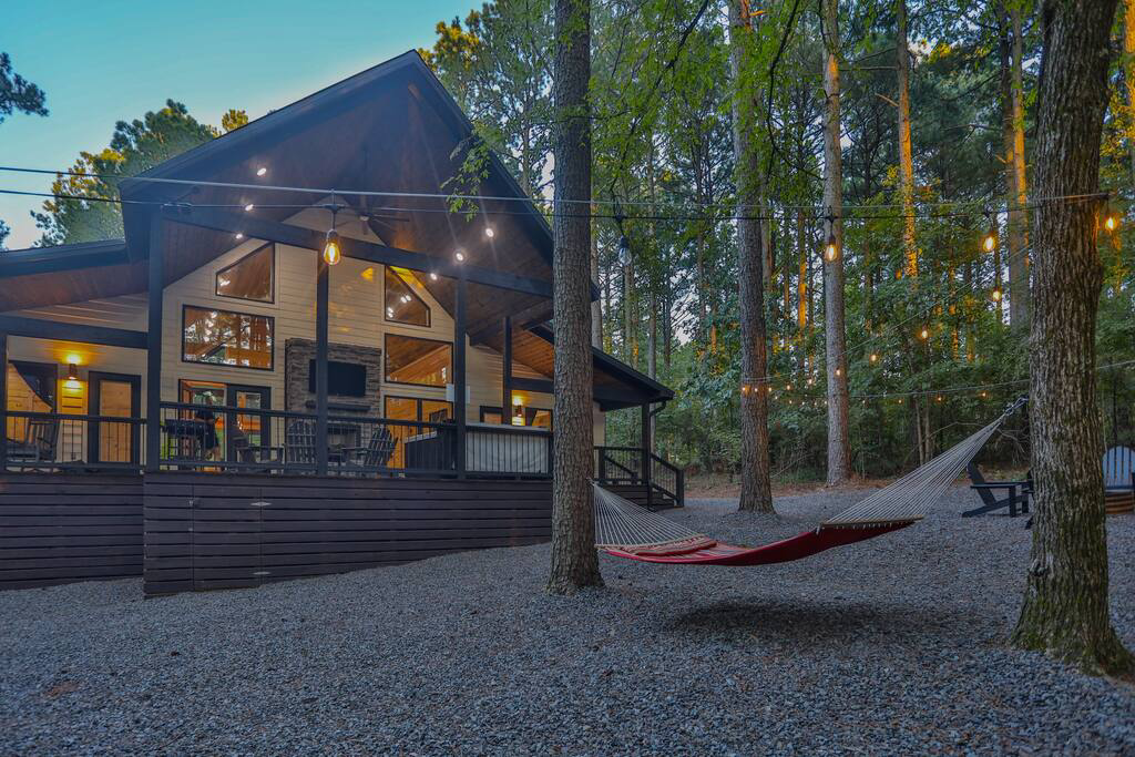 Yeti’s Nest – (Broken Bow, OK) - Front