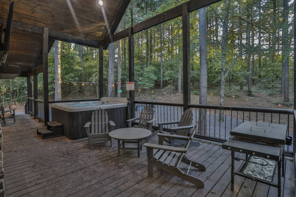 399 outside sitting area