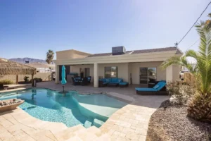 Havasu Hideaway daytime pool area