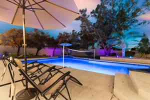 Mesa Manor outdoor pool