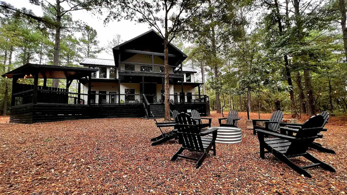 Sasquatch Sanctuary (Broken Bow, OK) - firepit area