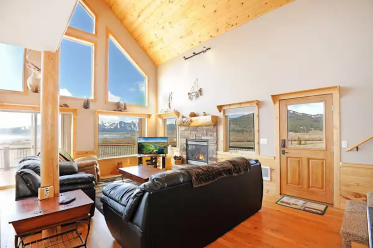 Bear Creek (YellowStone, ID) - Family Room